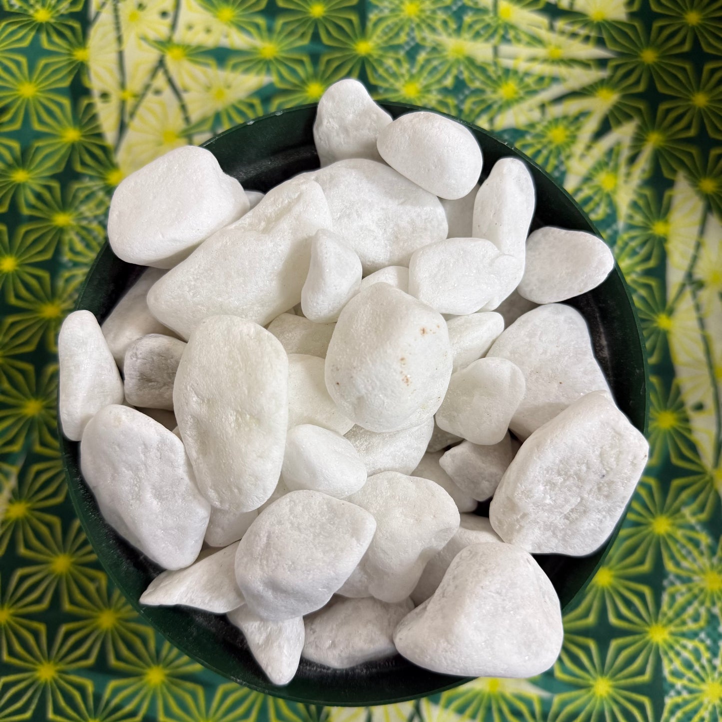 Snow White Tumbled Pebbles - 17kg