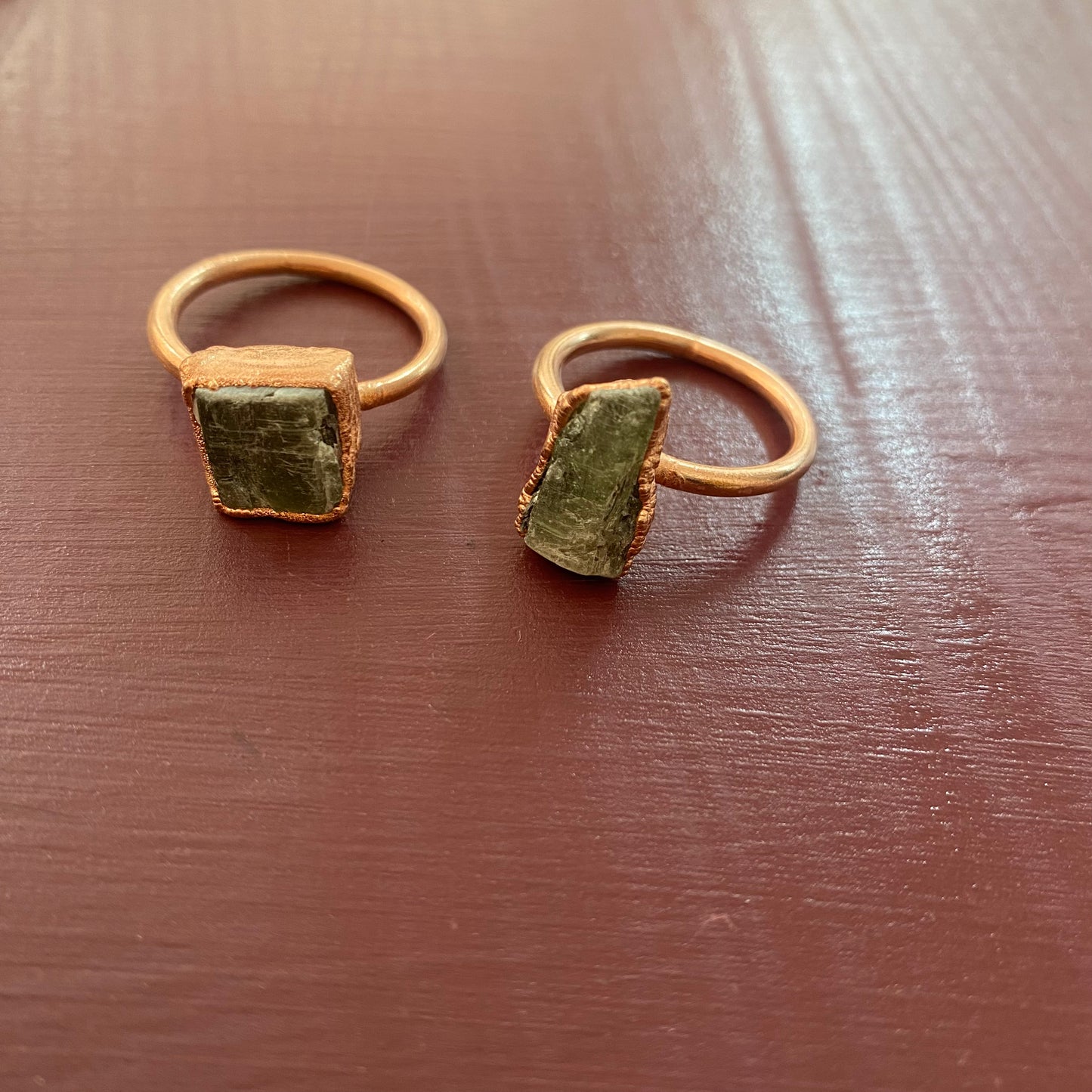 Assorted Green Kyanite Copper Ring