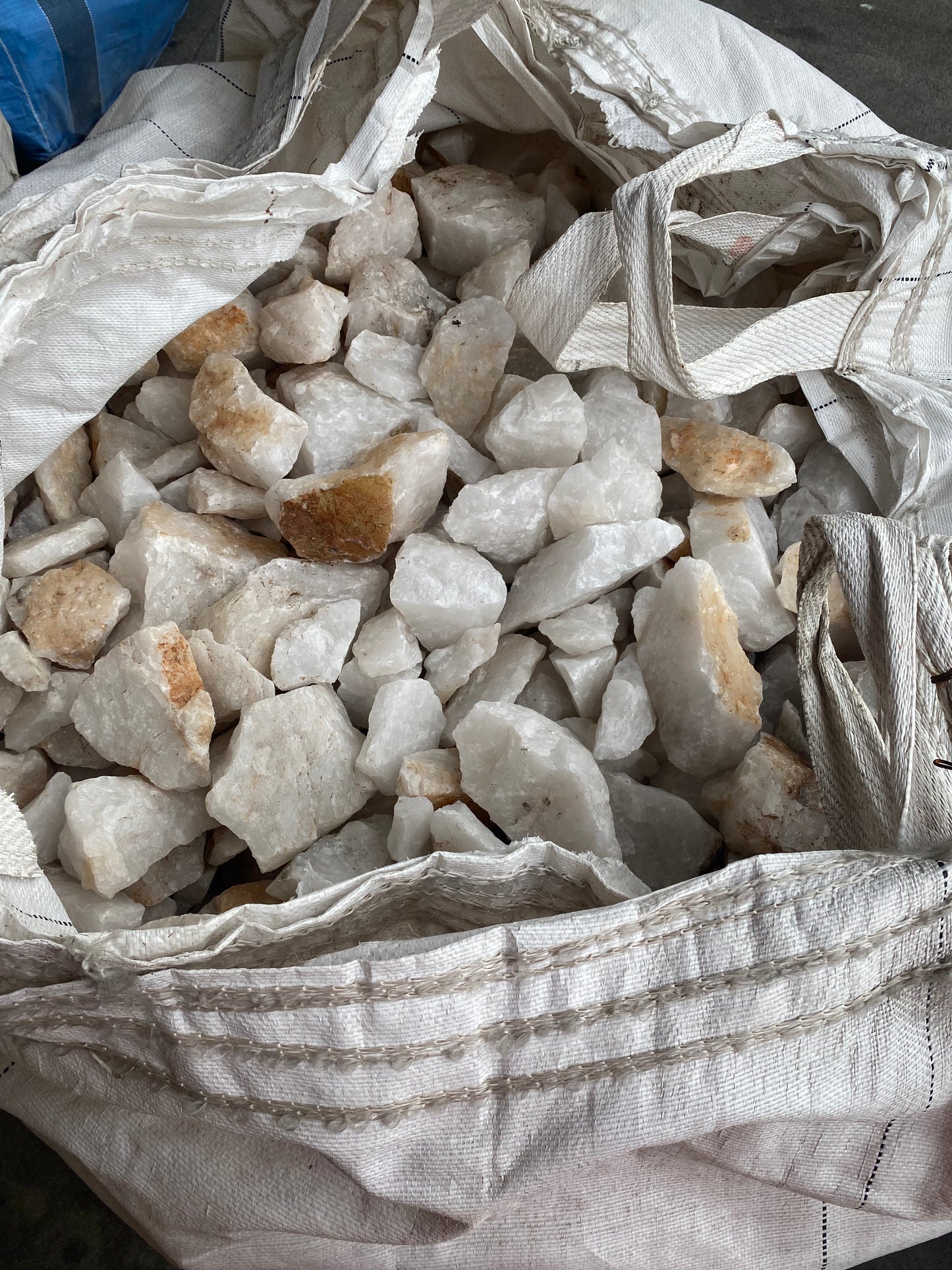 White Quartz Garden XXL Crush